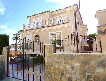 Villa de 3 chambres avec piscine privée à Los Altos * in Ole International