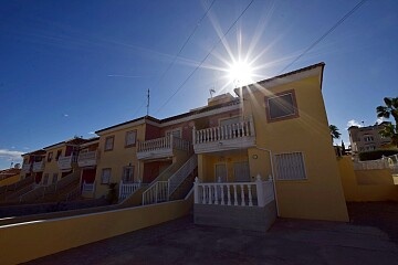 2 bedroom top floor apartment with private roof terrace nr. Villamartin  * in Ole International