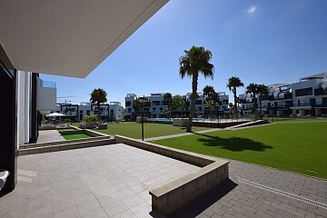 Bungalow met 2 slaapkamers op de begane grond in El Raso de Guardamar  in Ole International