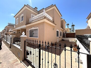 2 bedrooms semidetached villa with private garden & solarium near Cabo Roig in Ole International