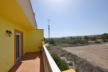 2 bedroom townhouse with private solarium & garage in Torremendo  in Ole International