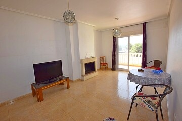 2 bedroom townhouse with private solarium & garage in Torremendo  in Ole International