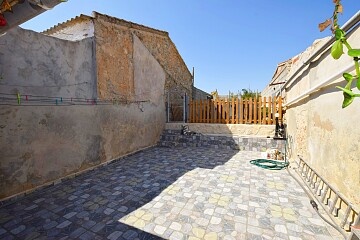 Bungalow bajo de 2 dormitorios en zona rural en Montesinos  in Ole International