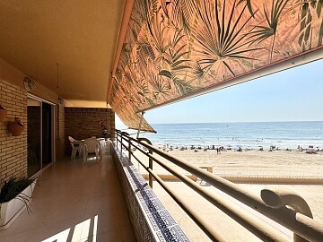 2 bedroom apartment in front of the beach in Arenales de Sol in Ole International