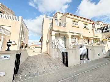 Herenhuis met 2 slaapkamers in de buurt van Villamartín in Ole International