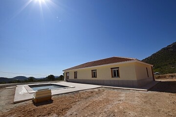 Casa di campagna moderna in stile rustico a La Romana  in Ole International