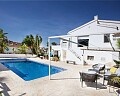 Geräumige renovierte Villa mit großem Grundstück und Pool in Ciudad Quesada  in Ole International