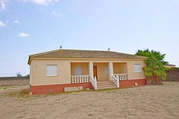 Chalets de campagne de 6 chambres à Dolores  in Ole International