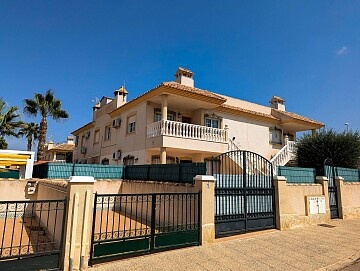 Bungalow de 2 chambres au dernier étage avec solarium à Villamartín  * in Ole International