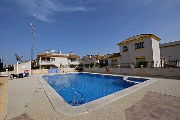 Bungalow planta alta de 2 dormitorios con solárium en Villamartín  * in Ole International