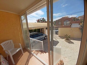 4 bedroom detached villa in Urb.La Marina with spacious garden in Ole International