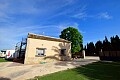 Chalet de campagne avec potentiel pour un futur hôtel à Rojales  in Ole International