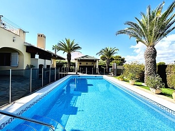 Villa de 3 chambres à Cabo Roig in Ole International