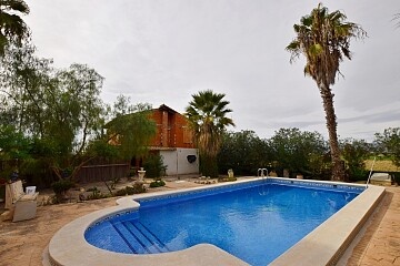 Casa de campo con amplio jardín y piscina cerca de Dolores in Ole International