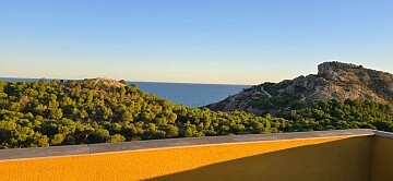 Penthouse de luxe spacieux avec 3 chambres, solarium privé sur l'Avenida de Denia in Ole International