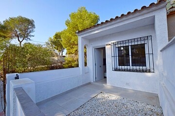 2 beds semidetached villa nr. Villamartin & Campoamor Golf in Ole International