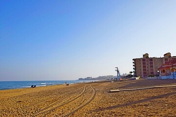 2 bedroom townhouse 200 m. walk to Playa de la Mata  in Ole International