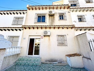 Herenhuis met 3 slaapkamers nabij het winkelcentrum La Fuente en Villamartín  * in Ole International