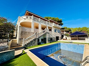 Villa indipendente a Dehesa de Campoamor  in Ole International