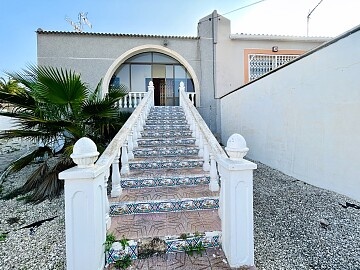 Semidetached house with 2 bedrooms, private garden and pool in Los Balcones  in Ole International