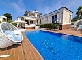 5 bedroom villa with private pool in La Mata in Ole International