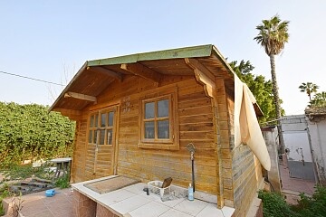 Grande ferme avec une maison à rénover et un espace pour animaux à Dolores in Ole International