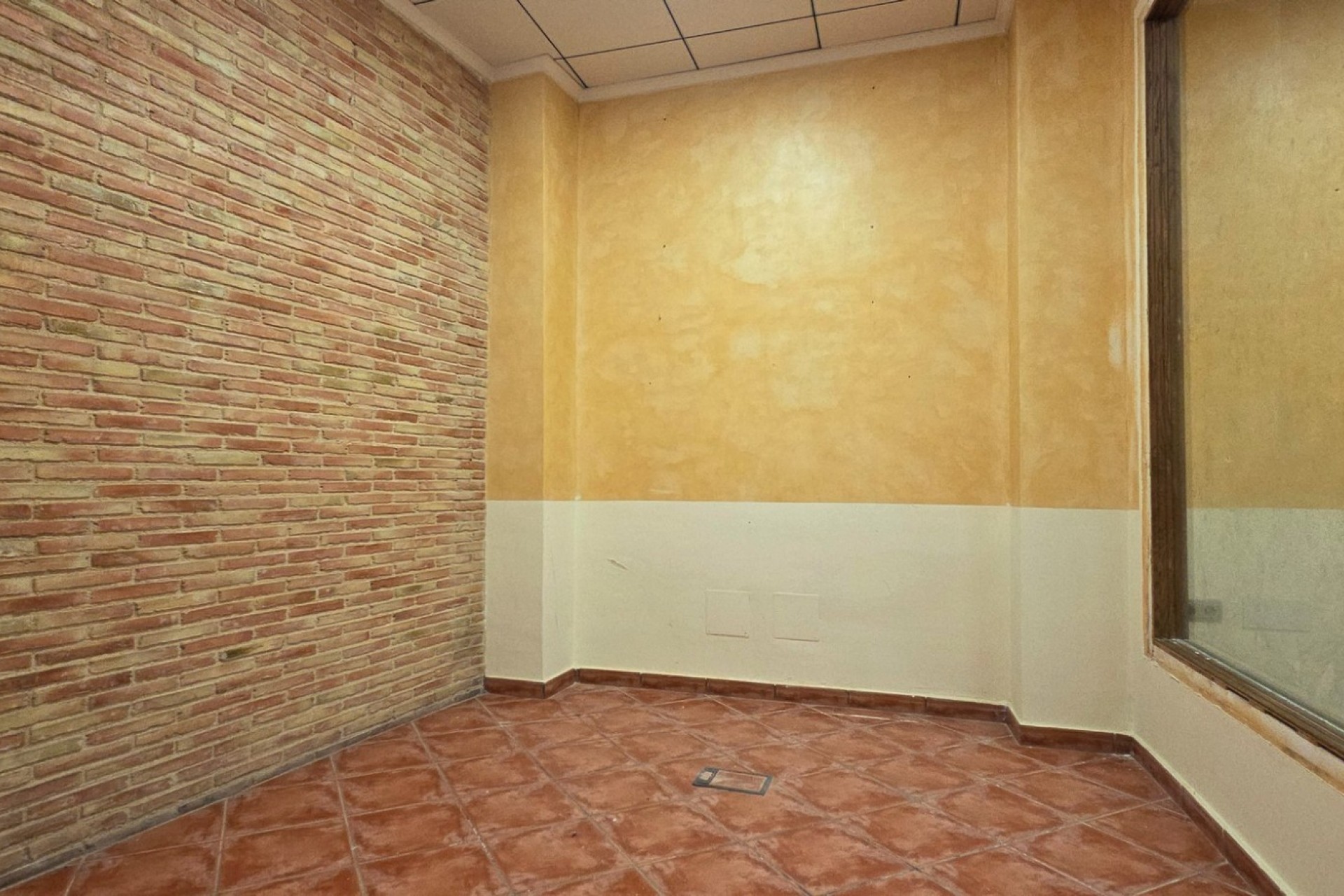 Alquiler a largo plazo - Comercial - Torrevieja - Centro