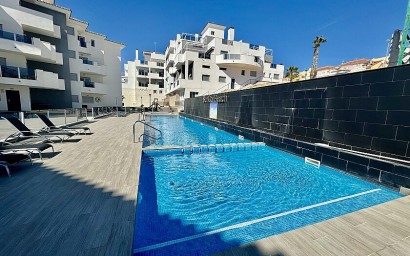 Apartment - Herverkoop - Orihuela Costa - RP135400