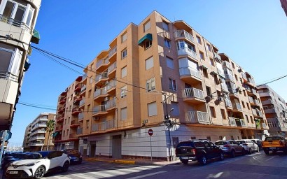 Apartment - Resale - Torrevieja - Playa del Acequión