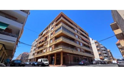 Apartment - Resale - Torrevieja - Playa El Acequión