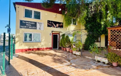 Commercial - Resale - Daya Nueva - Pueblo