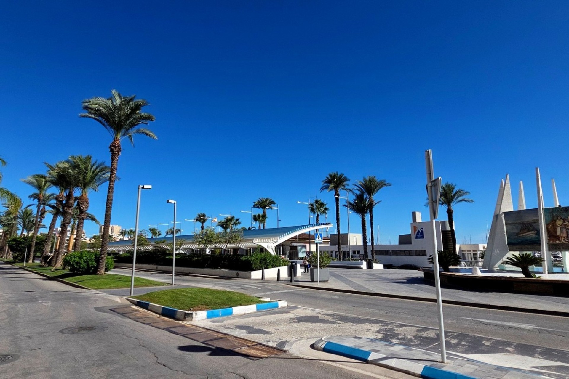 Herverkoop - Gebouw - Torrevieja - Centro ciudad