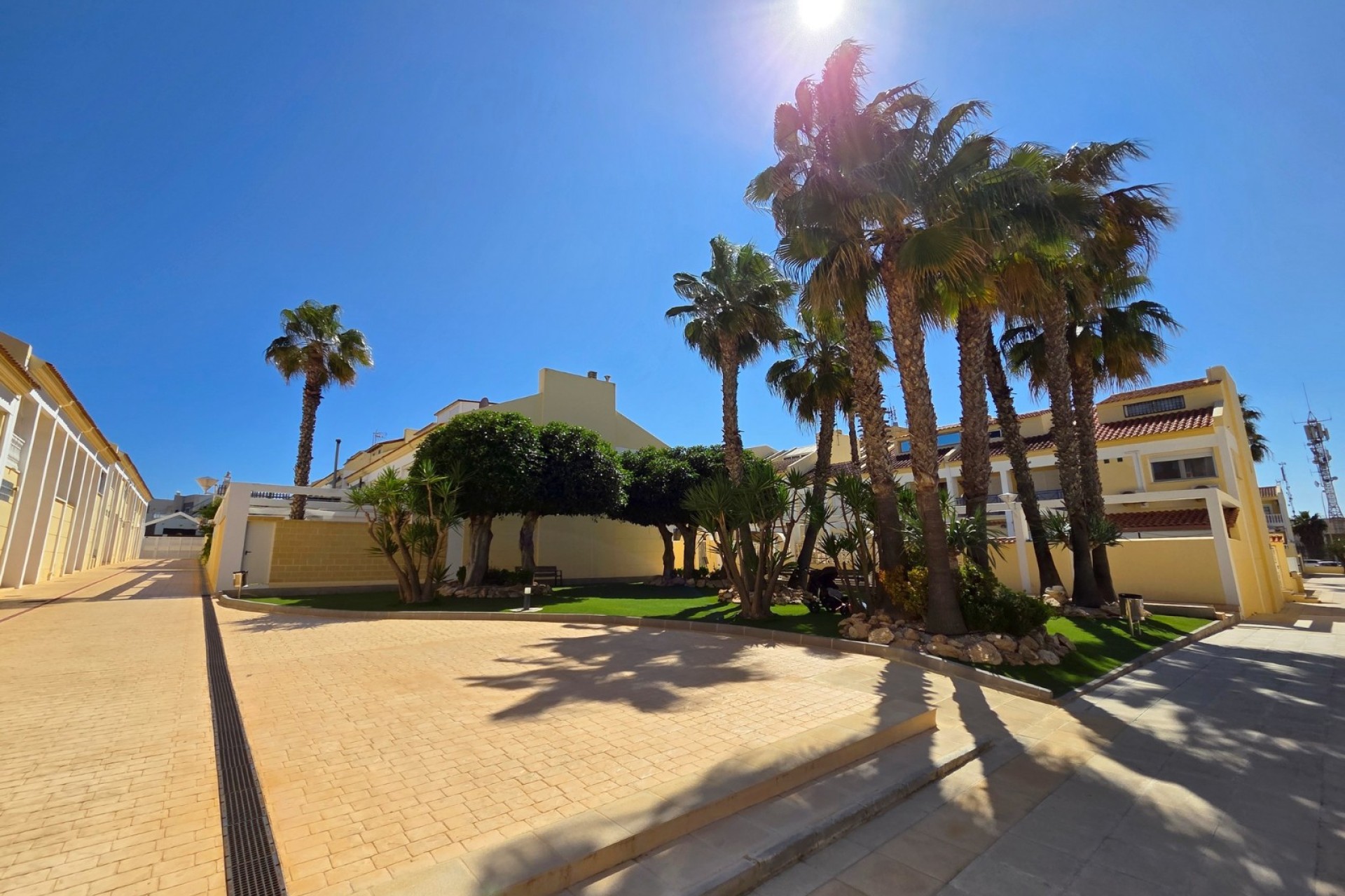 Herverkoop - Herenhuis - La Mata
