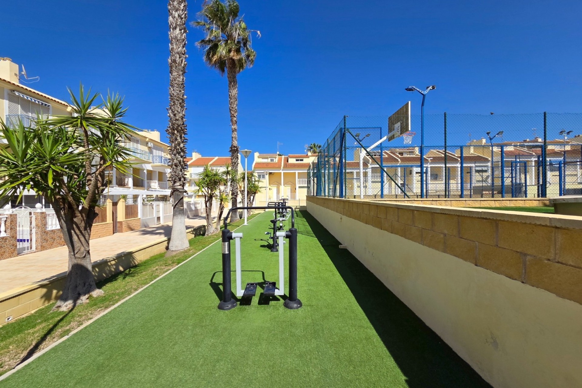 Herverkoop - Herenhuis - La Mata