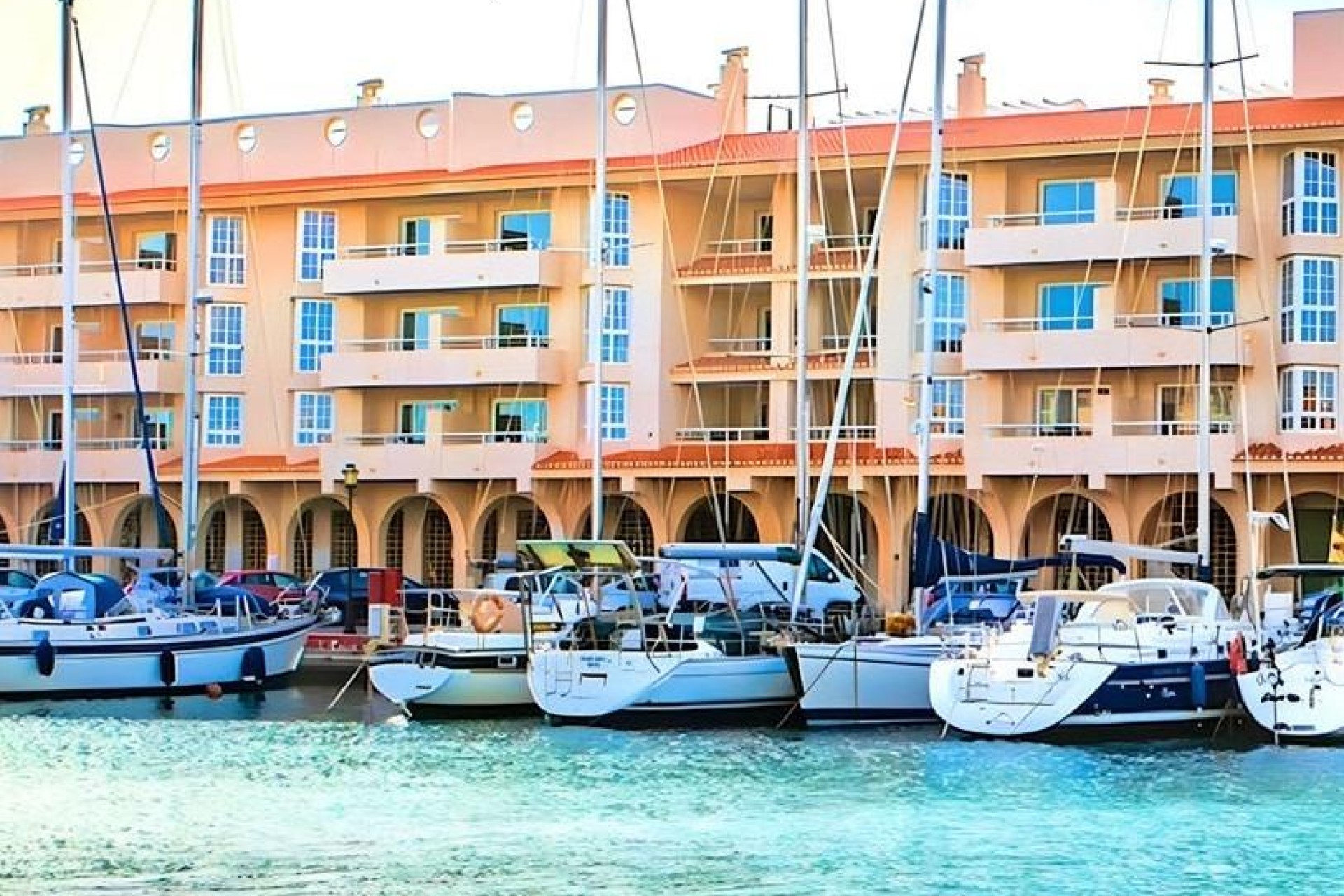 Новое здание - Apartment - Almerimar