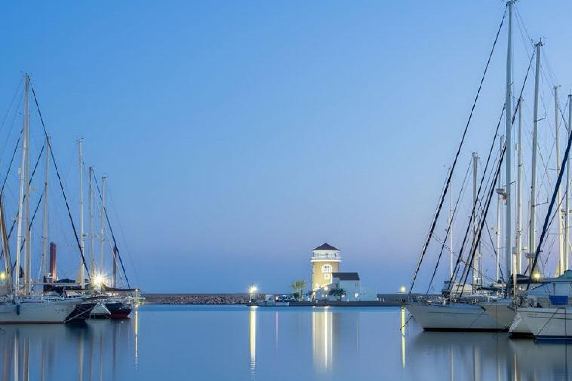 Новое здание - Apartment - Almerimar