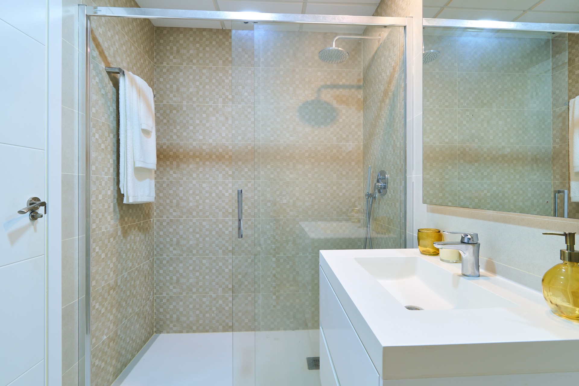 Новое здание - Apartment - Estepona (Málaga) - Spain