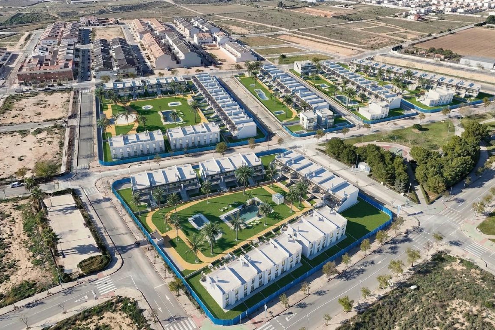 Новое здание - Бунгало - Pilar de la Horadada - pueblo