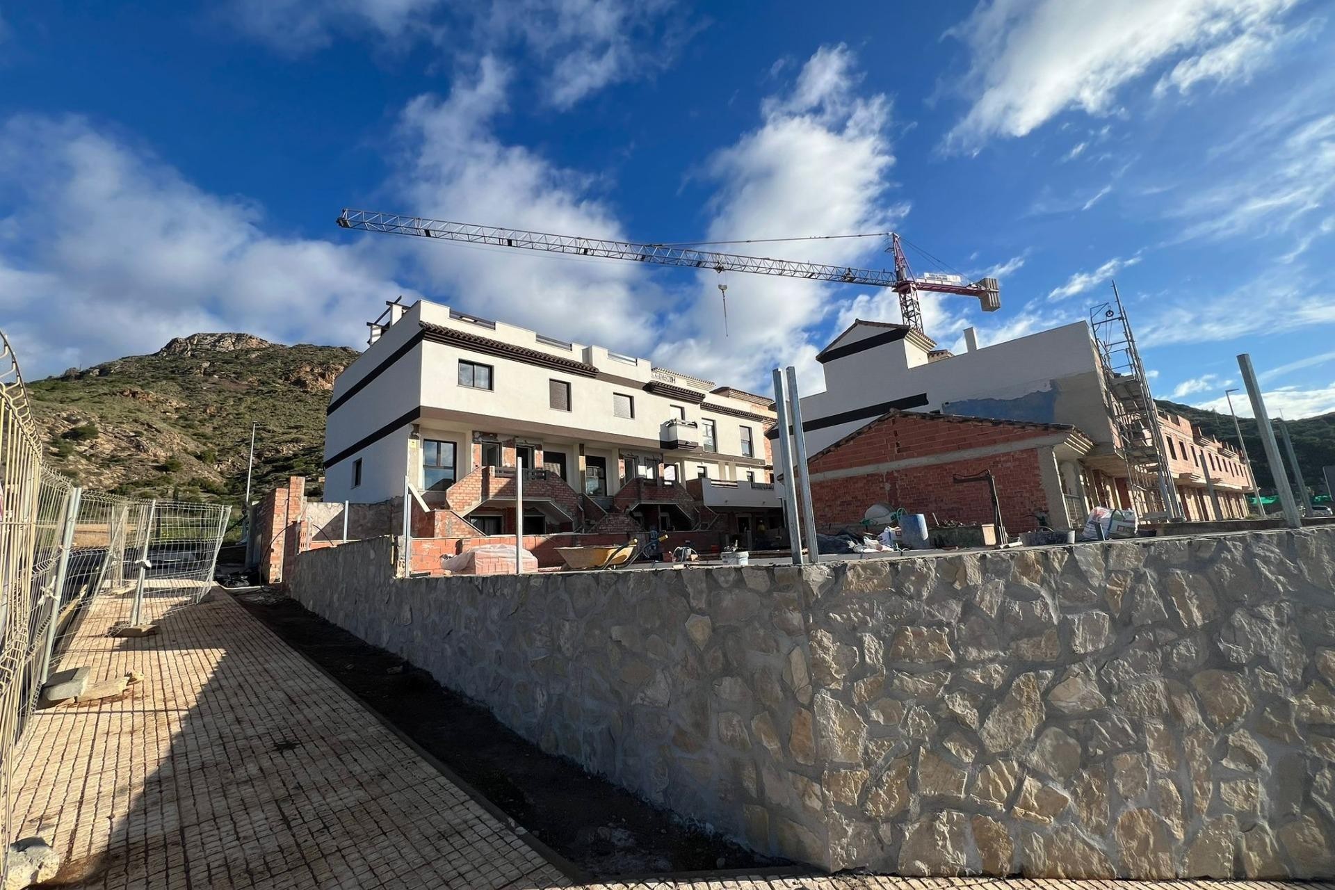 Новое здание - Таунхаус - La Union - centro