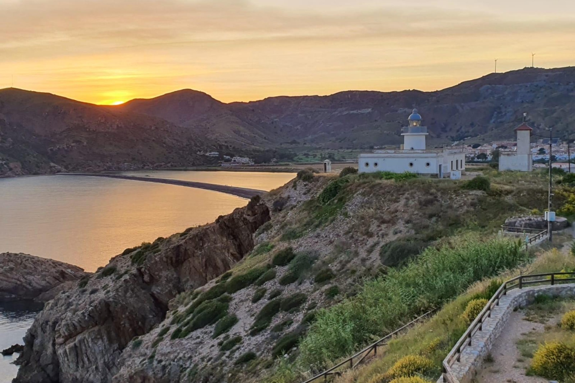 Новое здание - Таунхаус - La Union - centro