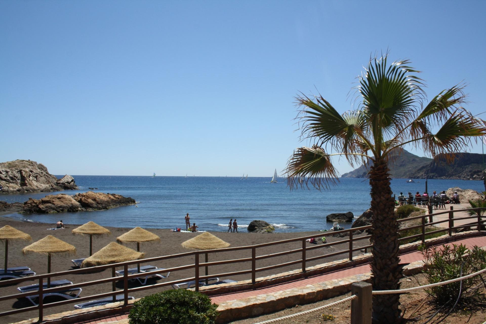 Новое здание - Таунхаус - La Union - centro