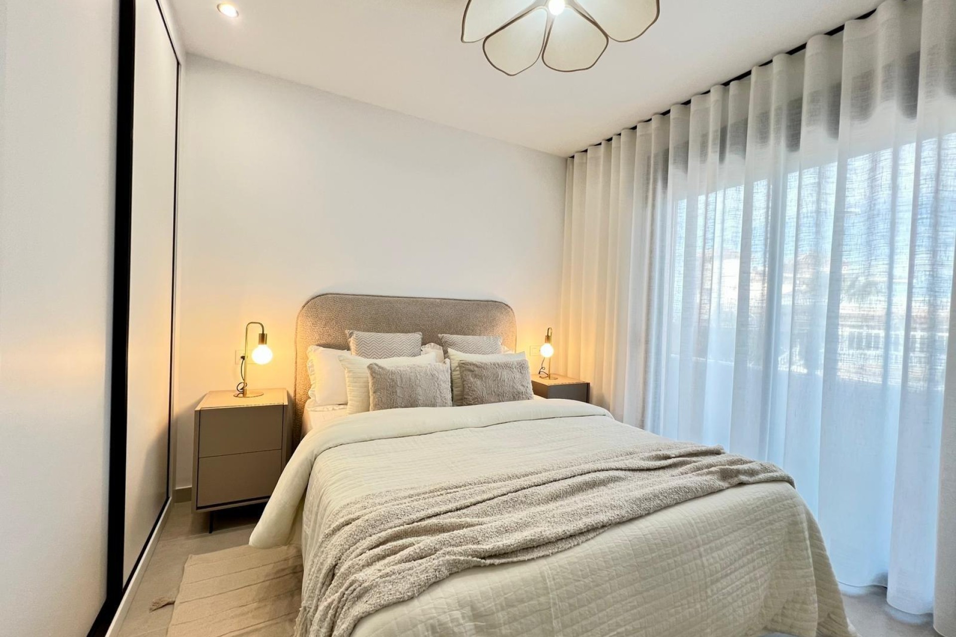 Новое здание - Villa - Benferri - Benfis Park