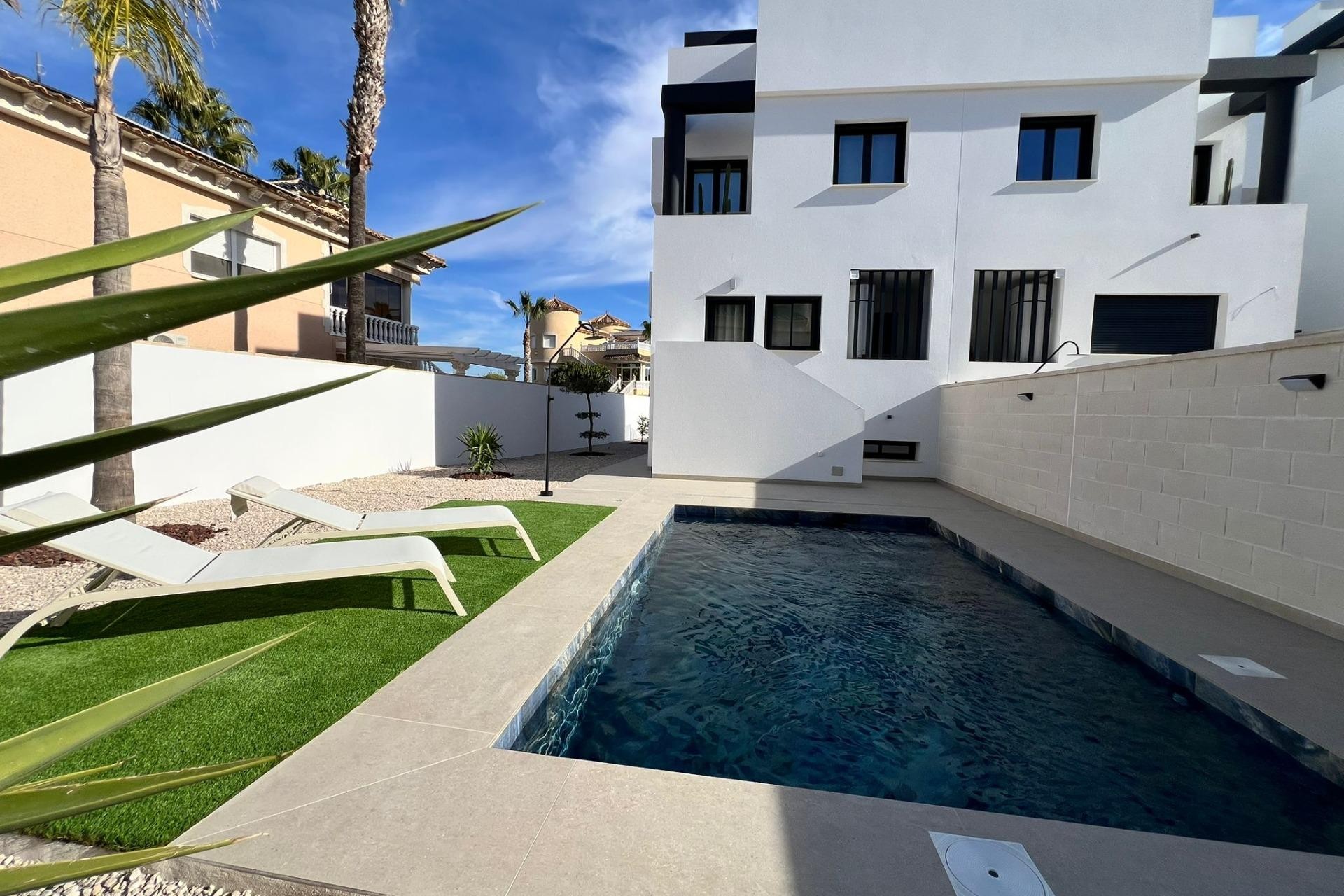 Новое здание - Villa - Benferri - Benfis Park