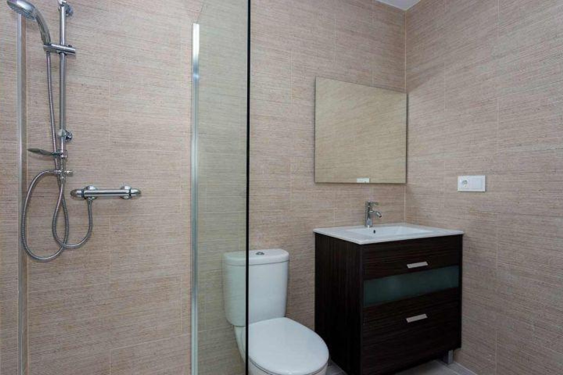 Новое здание - Villa - Daya Nueva - Centro