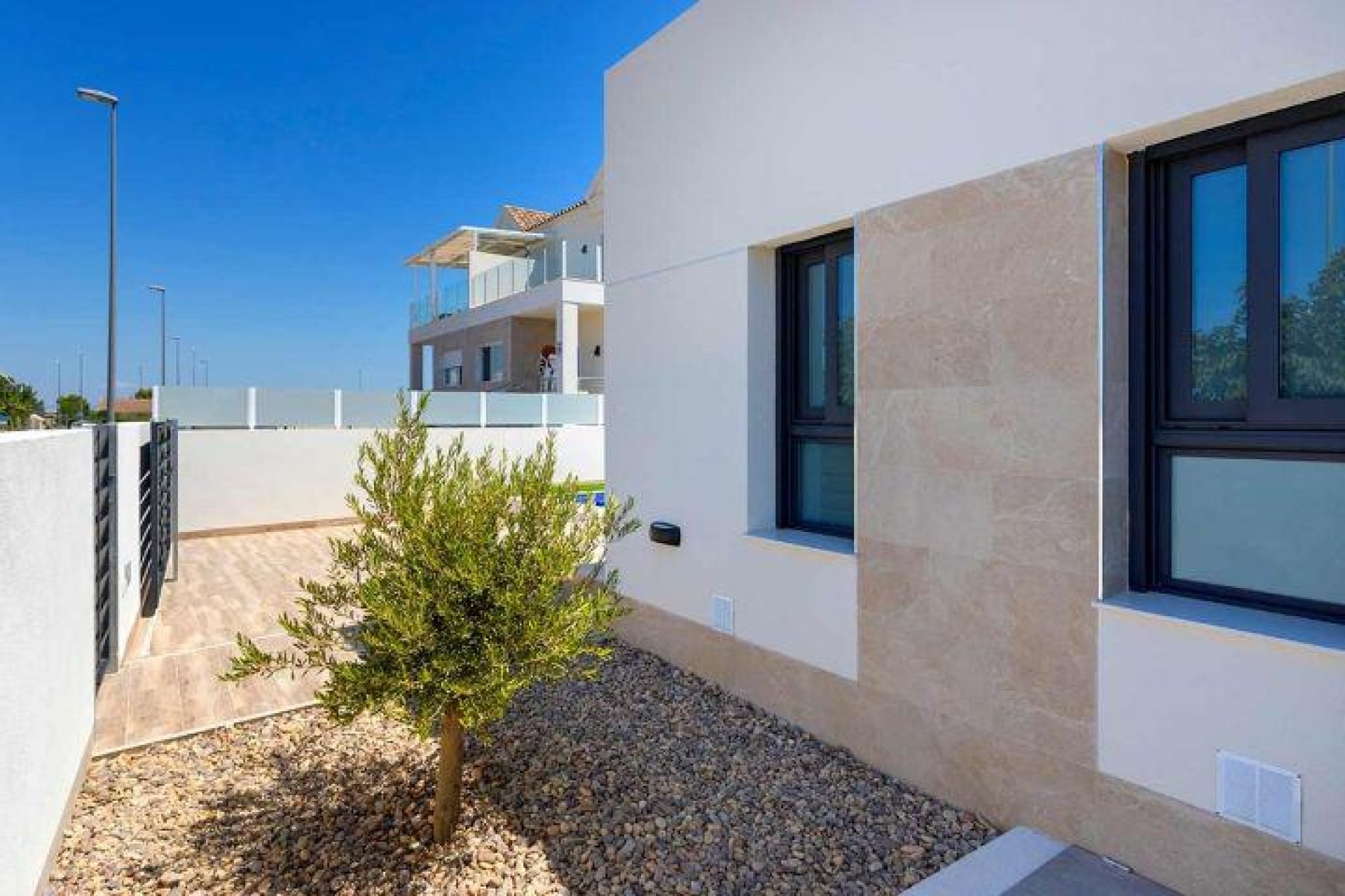 Новое здание - Villa - Daya Nueva - Centro