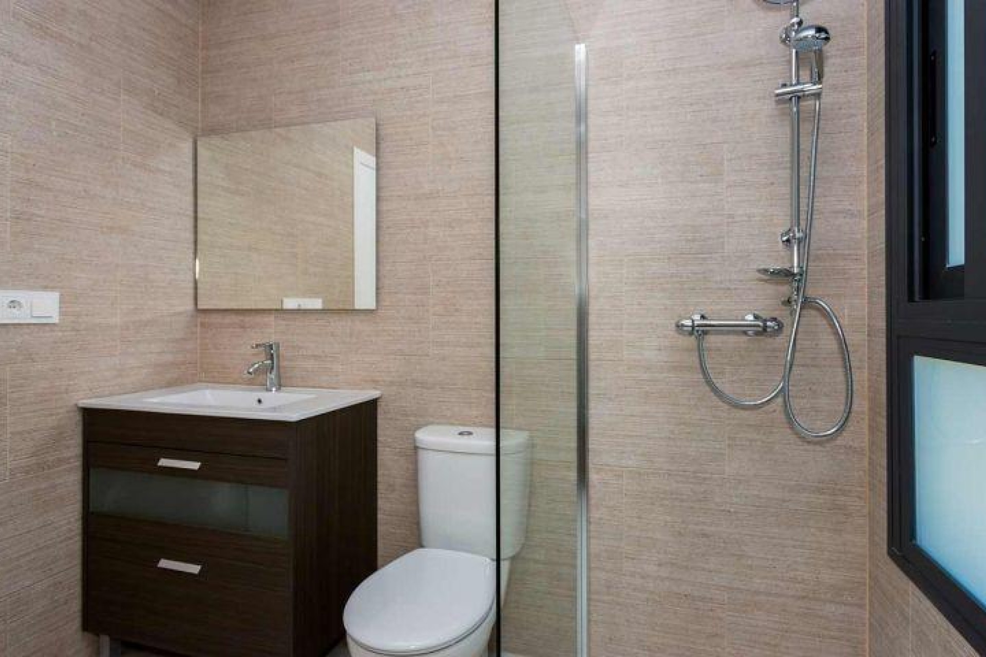 Новое здание - Villa - Daya Nueva - Centro