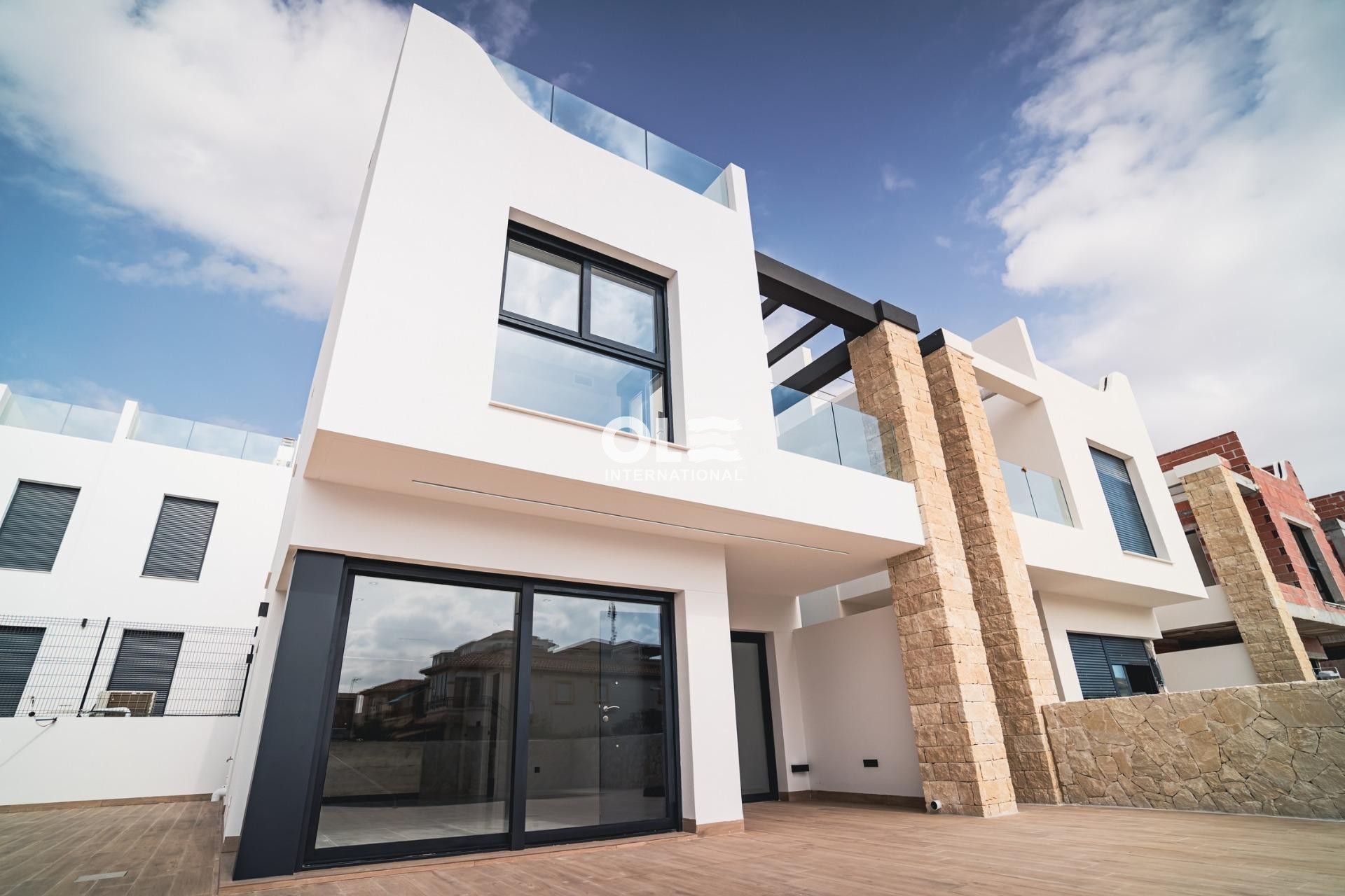 Новое здание - Villa - Orihuela Costa - Punta Prima