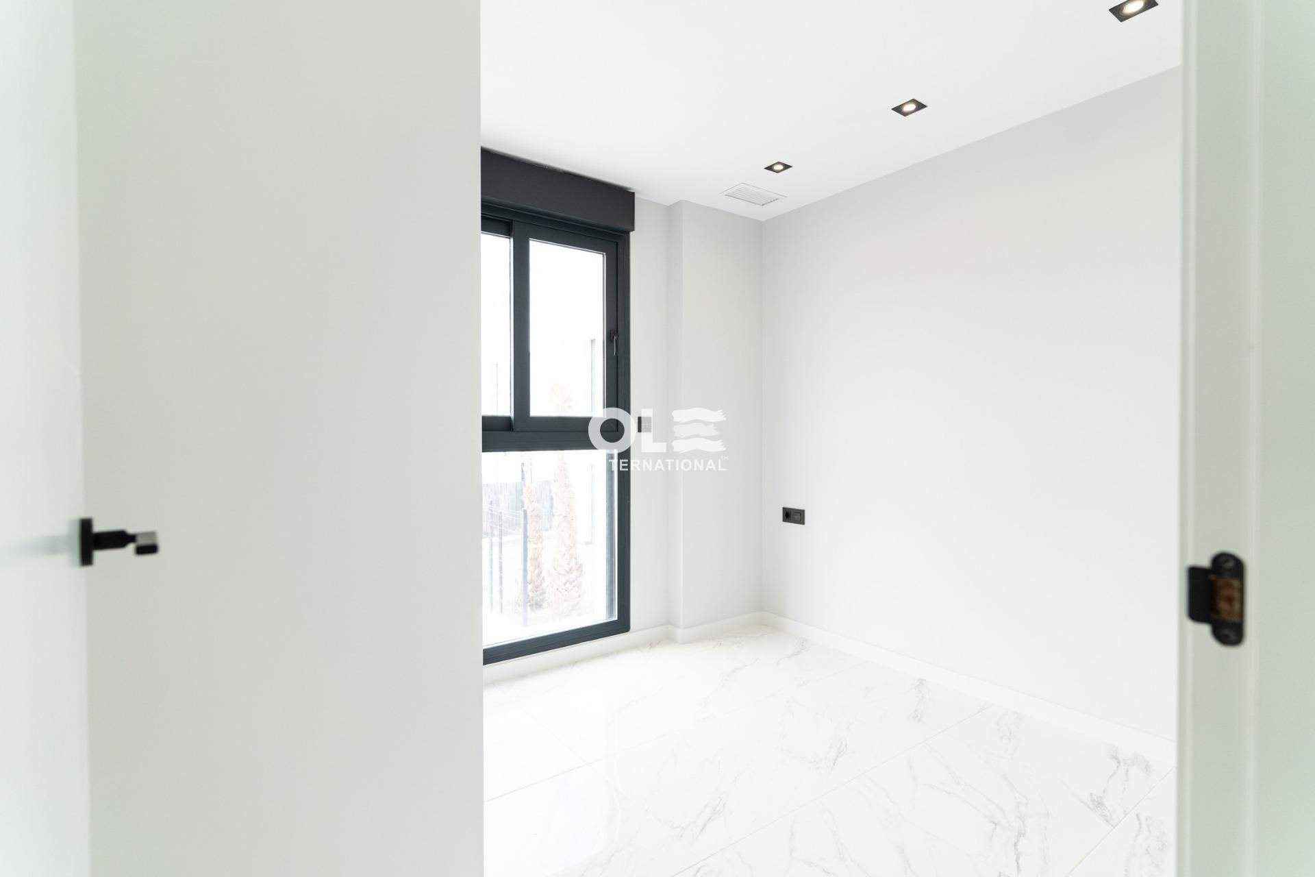 Новое здание - Villa - Orihuela Costa - Punta Prima