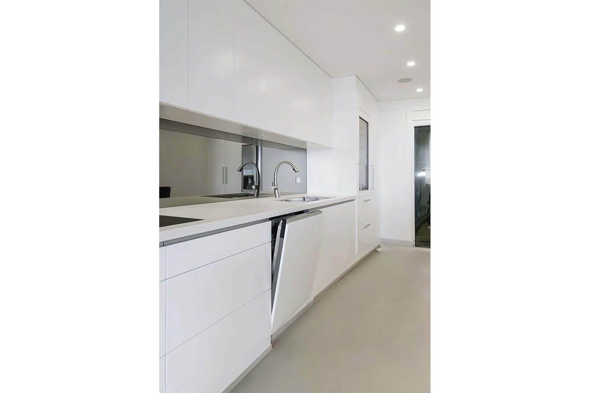 Nowy budynek - Apartment - Relleu - pueblo