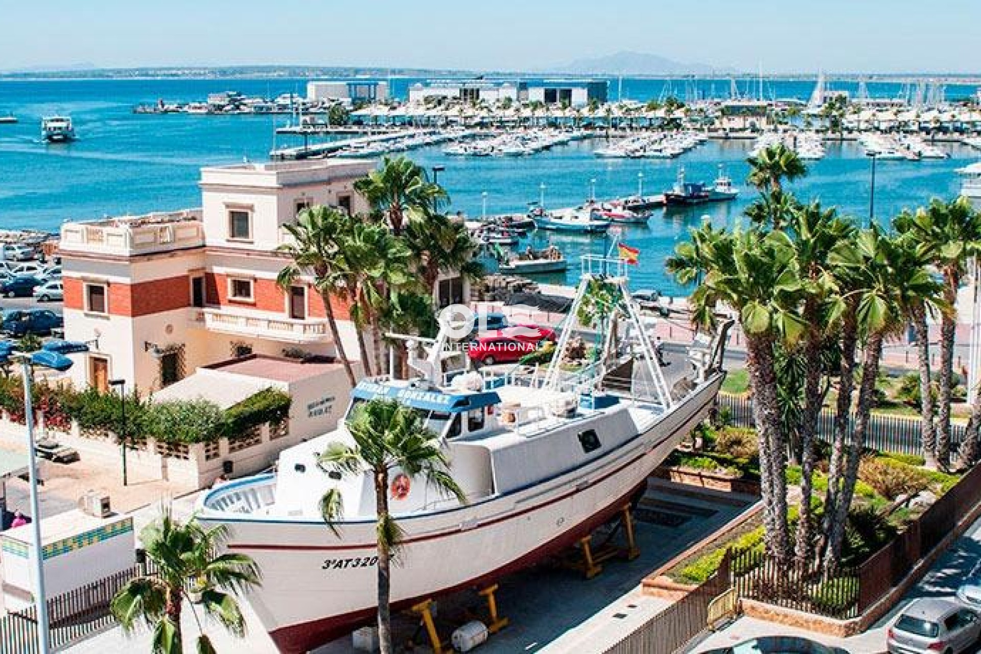 Nowy budynek - Daszek - Santa Pola - Playa Tamarit